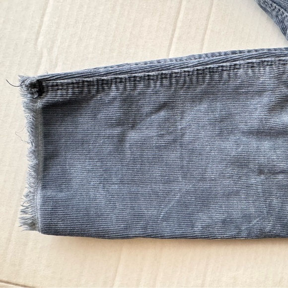 ABERCROMBIE & FITCH CORDUROY JEAN. MID RISE SUPER SKINNY, SIZE 27, RAW HEM. GUC - Picture 8 of 13